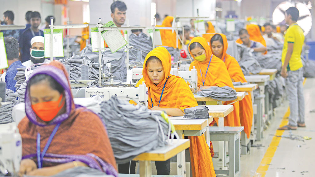 পোশাক রপ্তানিতে বিশ্ববাজারে দ্বিতীয় শীর্ষ স্থানে বাংলাদেশ